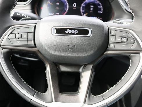 New 2026 Jeep Grand Cherokee Altitude image 21