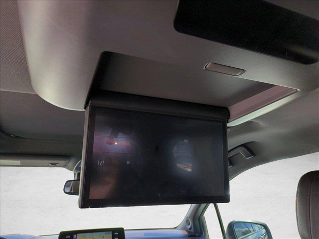 Used 2024 Toyota Sienna Platinum FWD image 18
