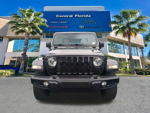 Used 2022 Jeep Gladiator Willys image 3