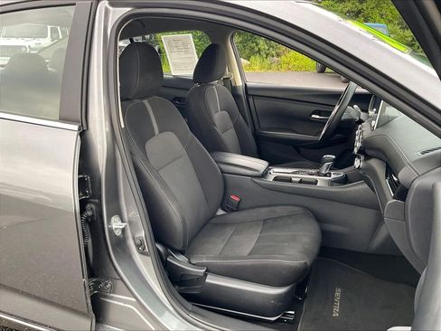 Used 2024 Nissan Sentra SV FWD image 10