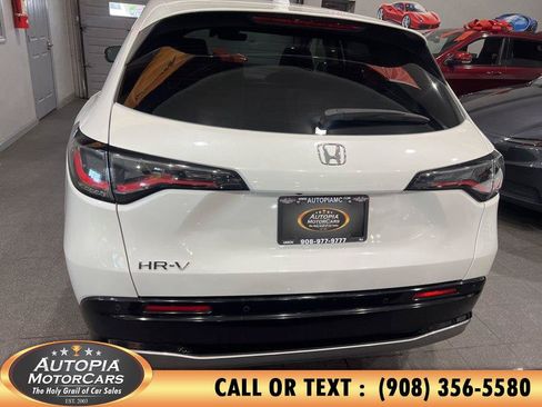 Used 2025 Honda HR-V EX-L image 4