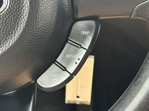 Used 2014 Kia Soul FWD image 33