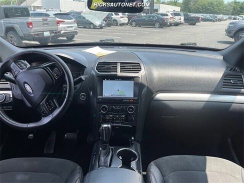 Used 2019 Ford Explorer XLT w/ Equipment Group 202A image 19