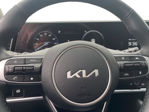 Certified 2025 Kia Sportage SX image 7