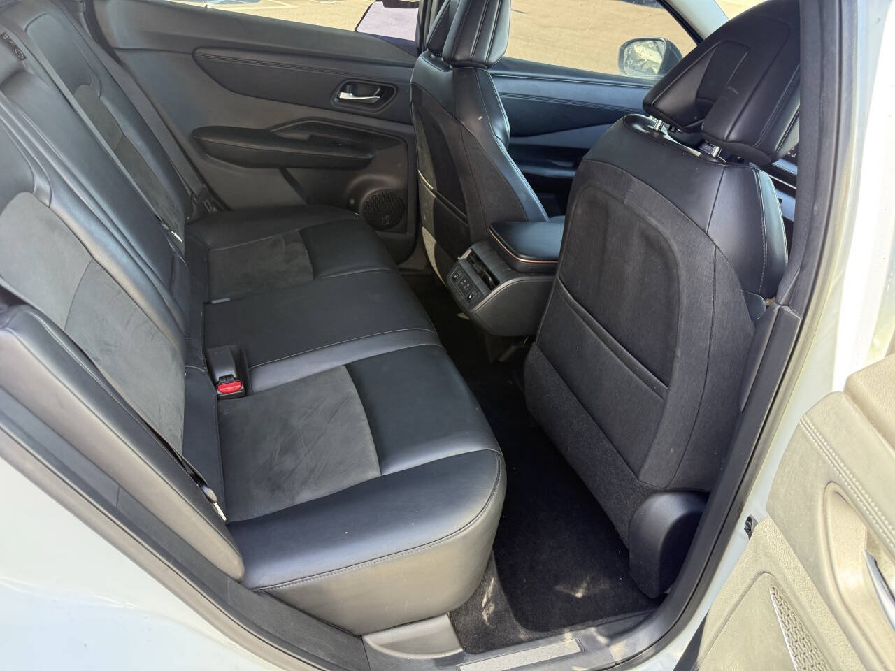 Used 2024 Nissan Ariya AWD image 16