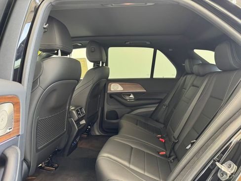 Used 2025 Mercedes-Benz GLE 350 4MATIC image 21