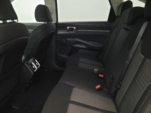 Used 2023 Kia Sorento LX FWD image 18