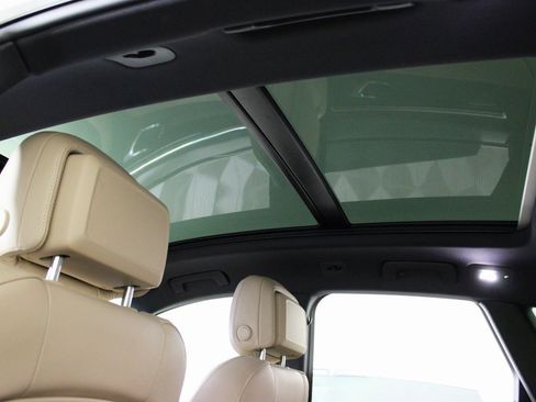 Used 2025 Porsche Macan w/ Premium Package Plus image 20