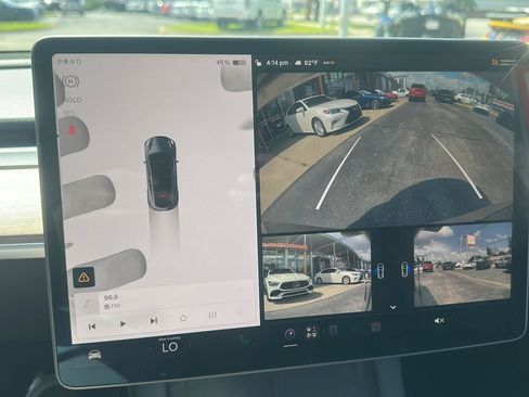 Used 2023 Tesla Model Y AWD image 24