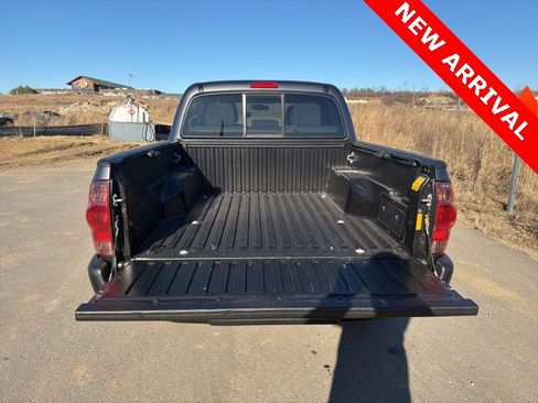 Used 2014 Toyota Tacoma 4x4 Double Cab image 5