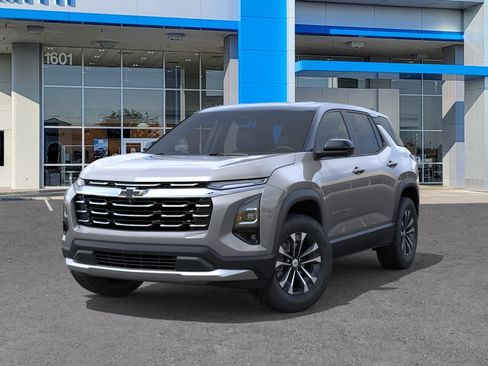 New 2027 Chevrolet Equinox LT w/ Safety and Technology Package FWD image 6