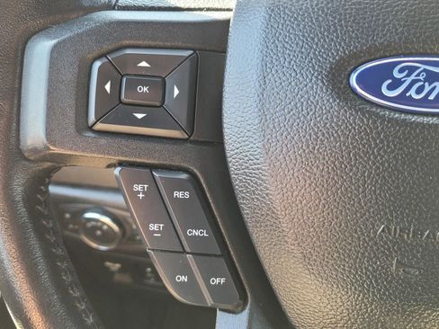 Used 2020 Ford F150 XLT w/ Equipment Group 302A Luxury AWD/4WD image 31