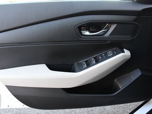 Used 2025 Honda Accord LX image 18