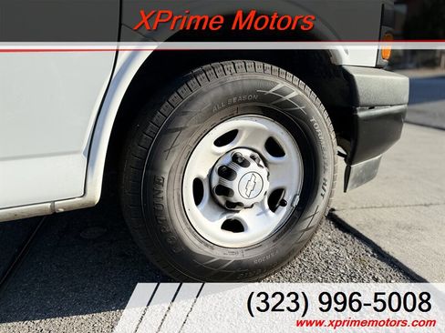 Used 2019 Chevrolet Express 2500 w/ Driver Convenience Package RWD image 9