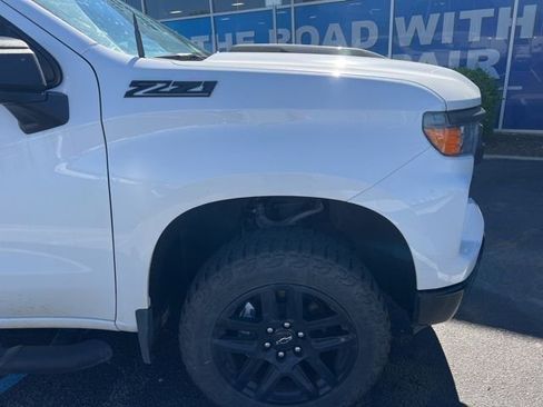 Used 2024 Chevrolet Silverado 1500 Custom Trail Boss w/ LPO, Dark Essentials Package image 2