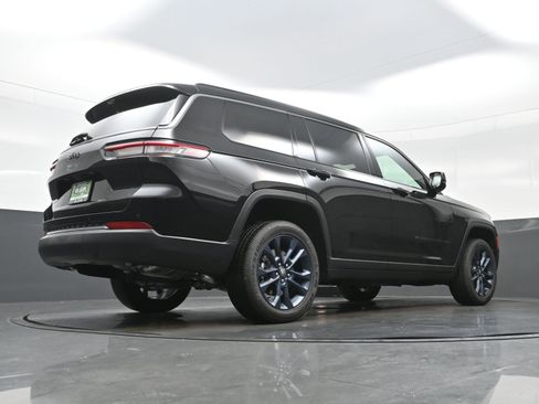 New 2026 Jeep Grand Cherokee L Limited AWD/4WD image 19