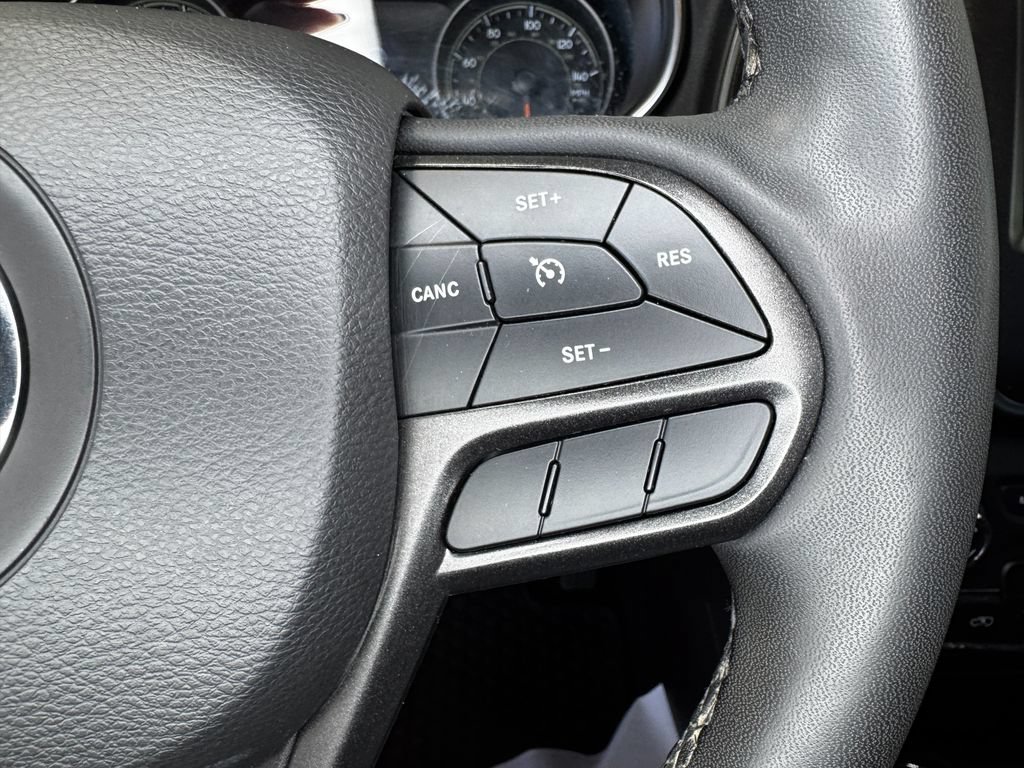 Used 2022 Jeep Cherokee Trailhawk w/ Sun, Sound & Nav Group AWD/4WD image 16