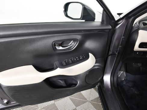 Certified 2024 Honda HR-V LX image 34
