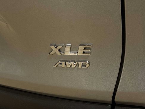 Used 2025 Toyota RAV4 XLE AWD/4WD image 26