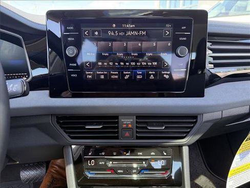 New 2025 Volkswagen Jetta SE image 15