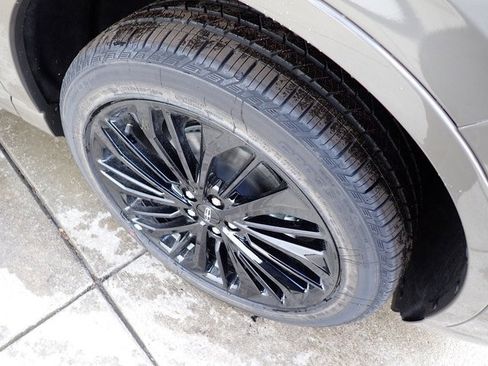 New 2026 Lincoln Corsair Reserve w/ Jet Appearance Package image 10