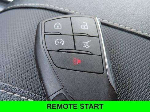 Used 2025 Chevrolet Traverse Z71 w/ Enhanced Driving Package AWD/4WD image 39