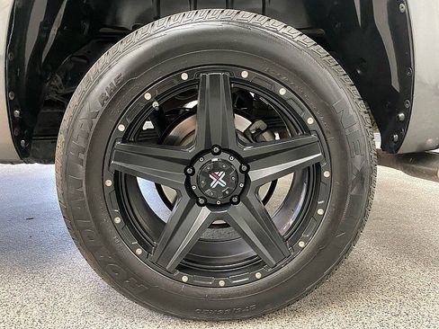 Used 2014 Toyota Tundra Platinum image 24