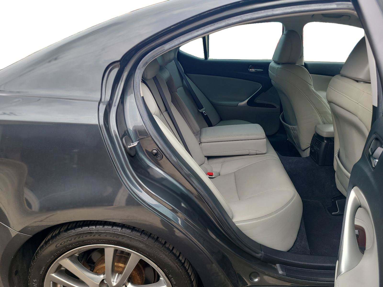 Used 2008 Lexus IS 250 w/ Premium Pkg RWD image 21