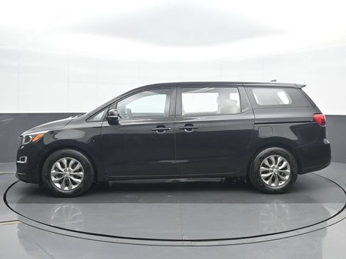 Used 2020 Kia Sedona L FWD image 3