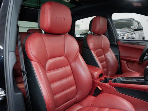 Used 2022 Porsche Macan GTS AWD/4WD image 34