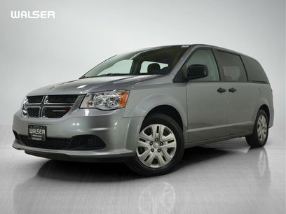 Used 2019 Dodge Grand Caravan SE w/ UConnect Hands-Free Group