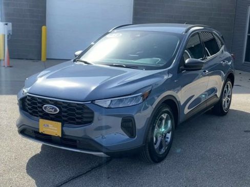 Certified 2025 Ford Escape ST-Line w/ Cold Weather Package image 5