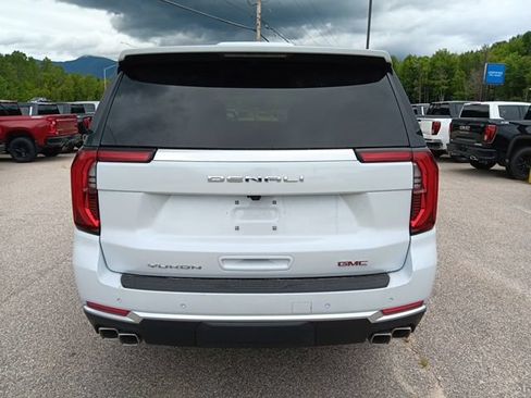 New 2026 GMC Yukon Denali w/ Sun & Power Step Package AWD/4WD image 27