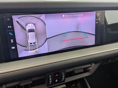 Certified 2024 Porsche Cayenne AWD/4WD image 19
