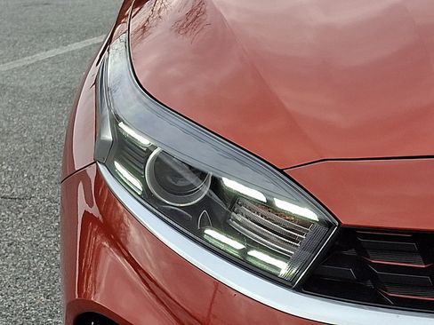 Used 2023 Kia Forte GT-Line w/ GT-Line Premium Package image 9