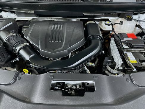 Used 2025 GMC Acadia Elevation image 35