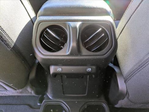 Used 2021 Jeep Wrangler Unlimited Sport image 15