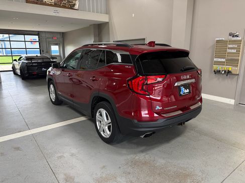 Used 2018 GMC Terrain SLE w/ Driver Convenience Package AWD/4WD image 5