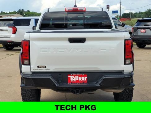 Used 2024 Chevrolet Colorado Trail Boss w/ Technology Package AWD/4WD image 6