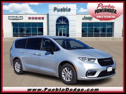 New 2026 Chrysler Pacifica Select