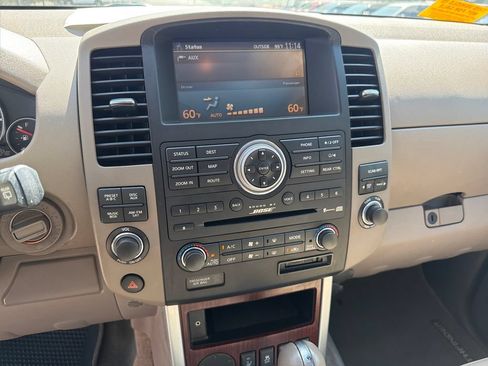 Used 2012 Nissan Pathfinder LE RWD image 25