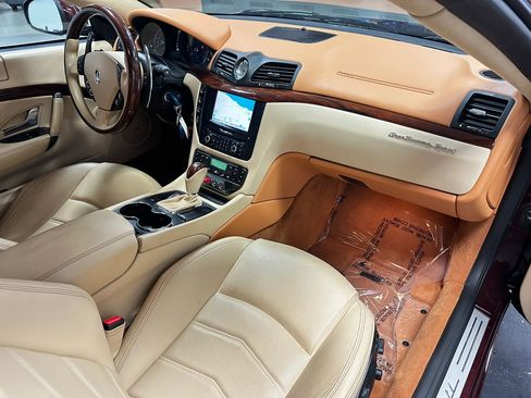 Used 2013 Maserati GranTurismo Sport RWD image 17
