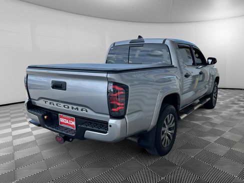 Used 2021 Toyota Tacoma Limited AWD/4WD image 4
