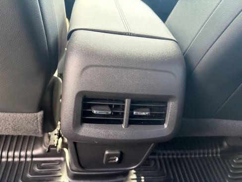 Used 2023 Chevrolet Equinox Premier AWD/4WD image 25