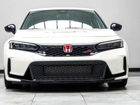 Used 2023 Honda Civic Type R image 7