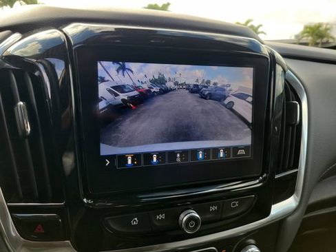 Used 2021 Chevrolet Traverse LT w/ LT Premium Package image 27