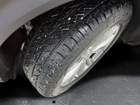 Used 2023 Ford Explorer Limited image 39