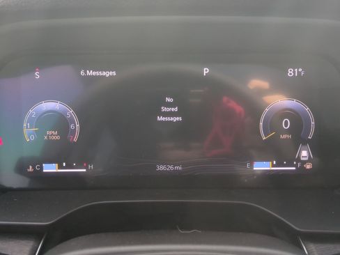 Used 2023 Jeep Grand Cherokee L Limited w/ Black Appearance Package image 10