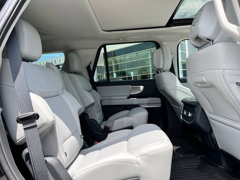 New 2027 Ford Expedition Platinum AWD/4WD image 9