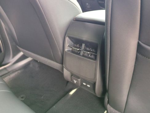 New 2026 Jeep Cherokee Overland w/ Trailer Tow Group AWD/4WD image 32